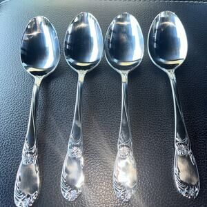 Set of 4 Reed & Barton LA BELLA STAINLESS Place/Oval Soup Spoons